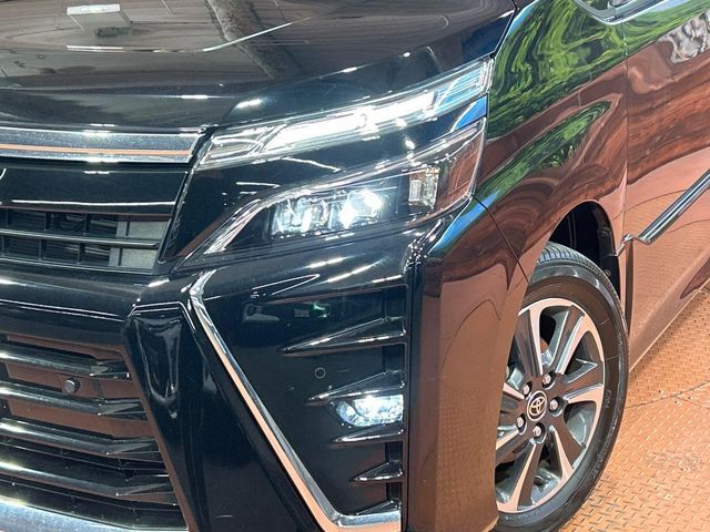 TOYOTA VOXY 2021 Image 31