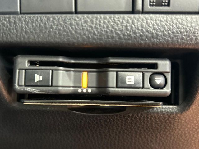 TOYOTA HARRIER HYBRID 2021 Image 31