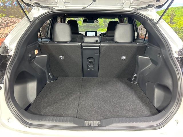 TOYOTA YARIS CROSS HYBRID 2025 Image 31