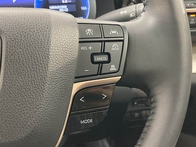 TOYOTA CROWN CROSSOVER 2022 Image 31