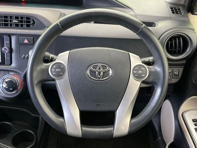 TOYOTA AQUA 2013 Image 31
