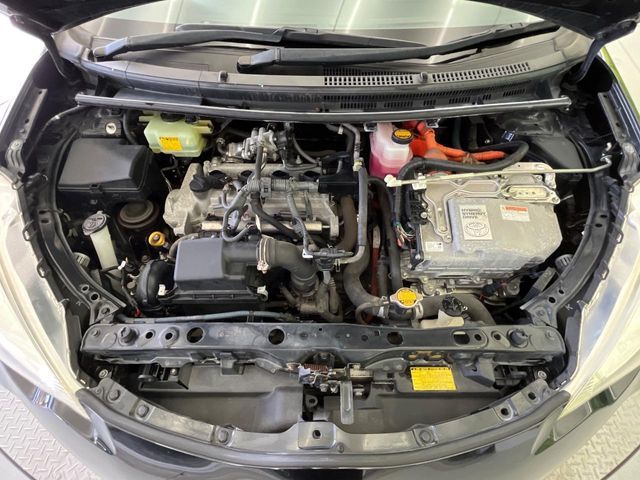 TOYOTA AQUA 2013 Image 31