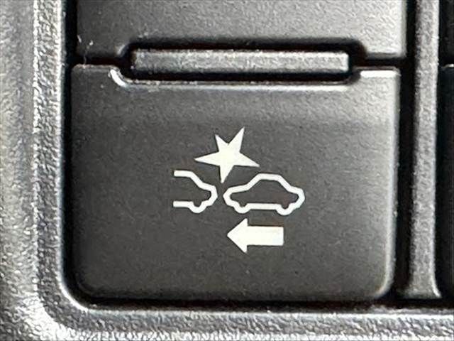 TOYOTA VOXY 2018 Image 31