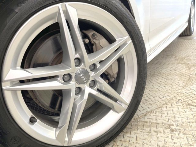 AUDI A4 AVANT 2019 Image 31