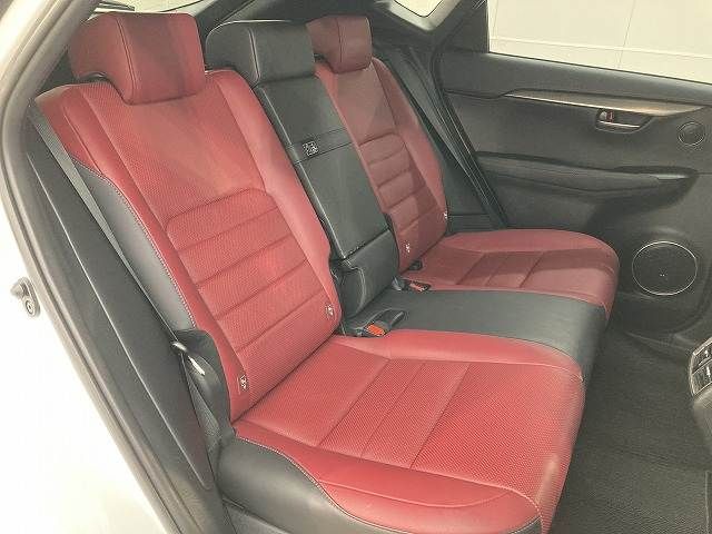 TOYOTA LEXUS NX300H 2015 Image 31