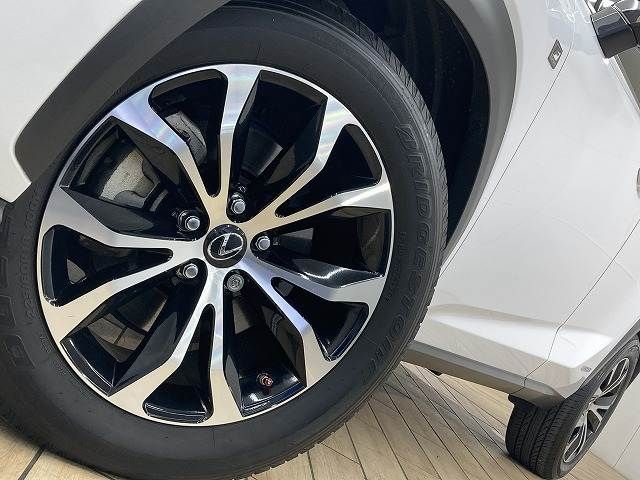 TOYOTA LEXUS NX300H 2015 Image 31