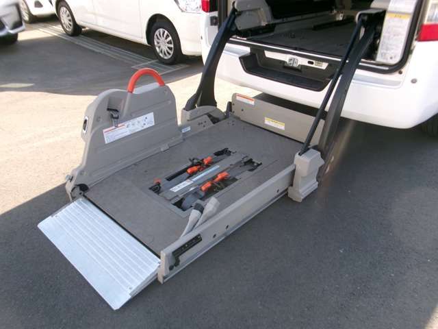 NISSAN NV350 CARAVAN 2020 Image 31