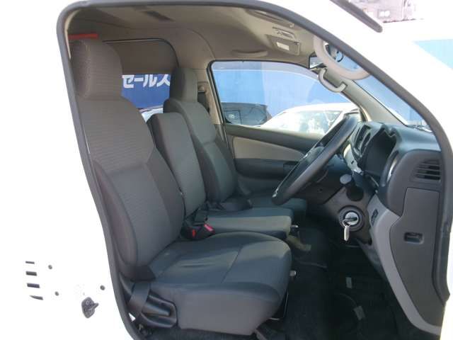 NISSAN NV350 CARAVAN 2020 Image 31