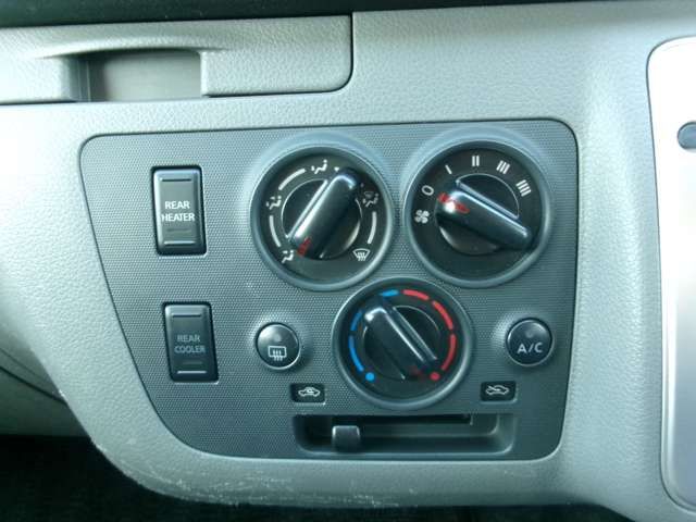 NISSAN NV350 CARAVAN 2020 Image 31