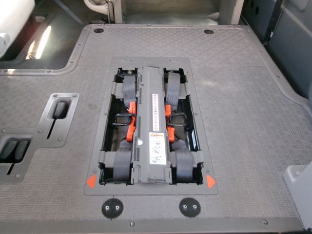 NISSAN NV350 CARAVAN 2020 Image 31