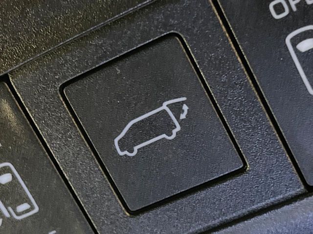 TOYOTA VOXY HYBRID 2024 Image 31