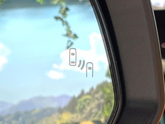 TOYOTA VOXY HYBRID 2024 Image 31