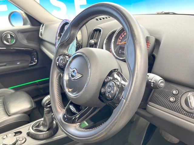BMW MINI COOPER SD C 2017 Image 31