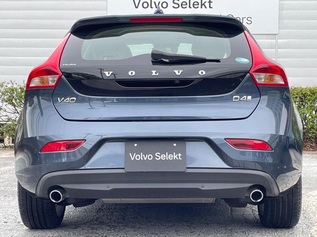 VOLVO V40 2018 Image 31