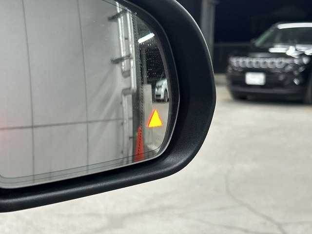 MERCEDES BENZ GLC CL 2019 Image 31