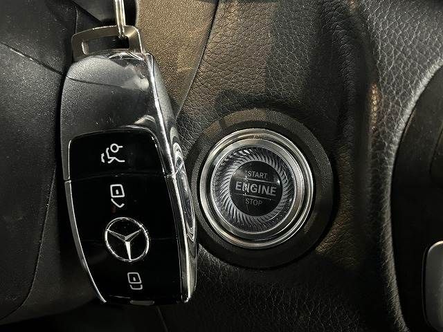 MERCEDES BENZ GLC CL 2019 Image 31