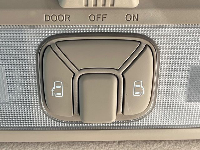 TOYOTA ESTIMA 2013 Image 31