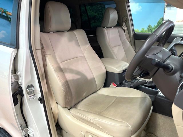 TOYOTA LANDCRUISER PRADO 2023 Image 31