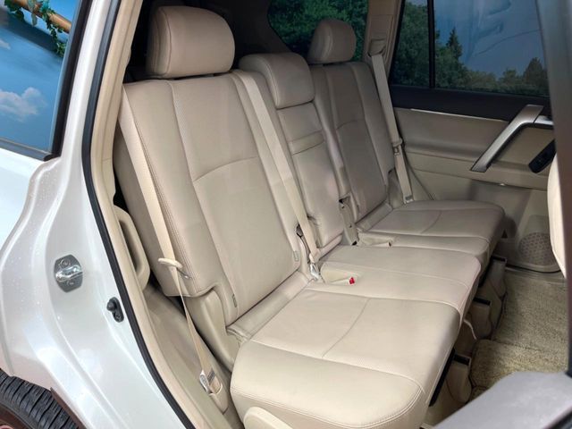 TOYOTA LANDCRUISER PRADO 2023 Image 31