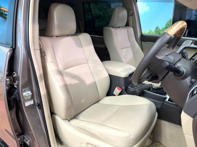 TOYOTA LANDCRUISER PRADO 2023 Image 31