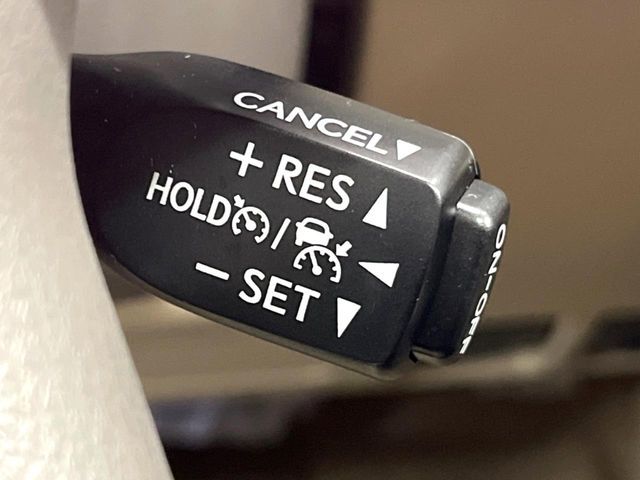 TOYOTA LANDCRUISER PRADO 2023 Image 31