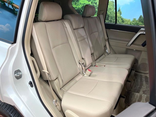 TOYOTA LANDCRUISER PRADO 2023 Image 31