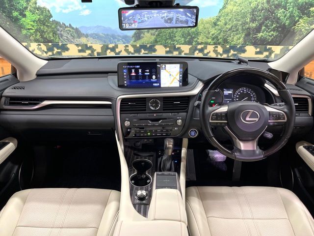 TOYOTA LEXUS RX450H 2WD 2020 Image 31