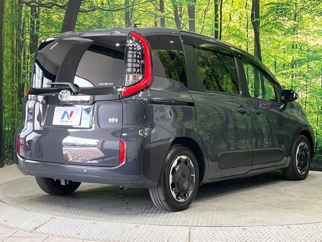 TOYOTA SIENTA HYBRID 2023 Image 31