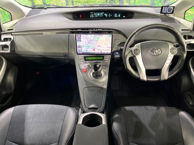 TOYOTA PRIUS 2015 Image 31