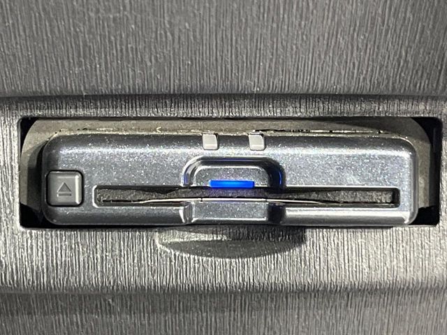 TOYOTA PRIUS 2015 Image 31