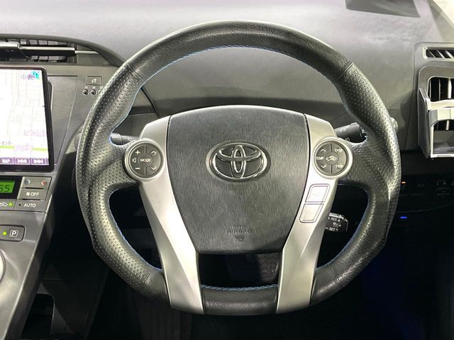 TOYOTA PRIUS 2015 Image 31