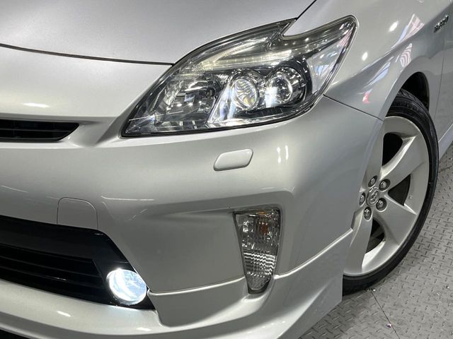 TOYOTA PRIUS 2015 Image 31