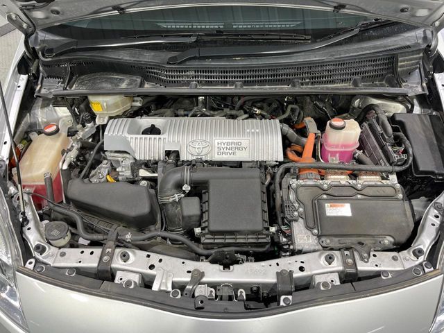 TOYOTA PRIUS 2015 Image 31