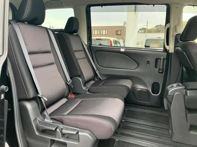 NISSAN SERENA  S-HYBRID 4WD 2018 Image 31