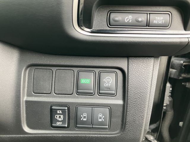 NISSAN SERENA  S-HYBRID 4WD 2018 Image 31