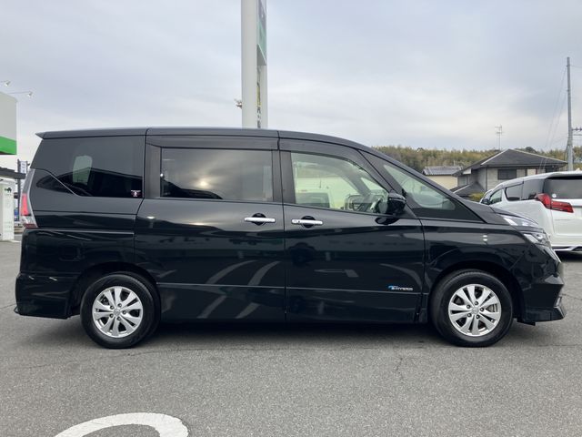 NISSAN SERENA  S-HYBRID 4WD 2018 Image 31