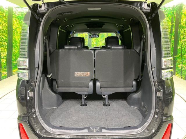 TOYOTA VOXY HYBRID 2021 Image 31