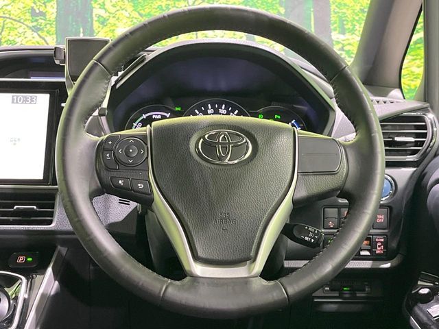 TOYOTA VOXY HYBRID 2021 Image 31