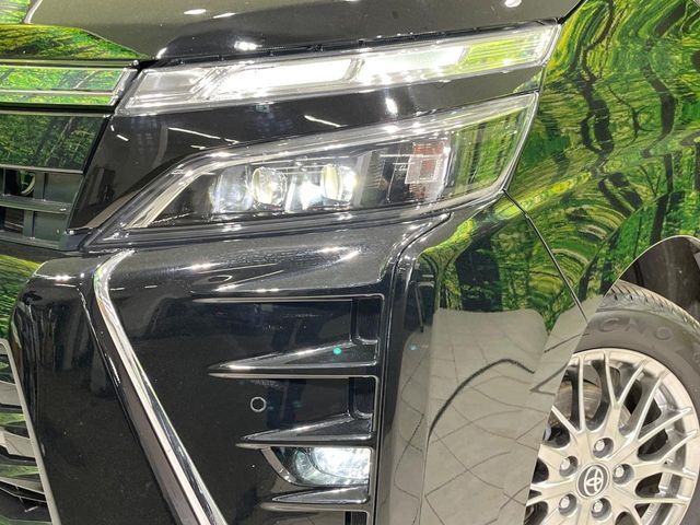 TOYOTA VOXY HYBRID 2021 Image 31