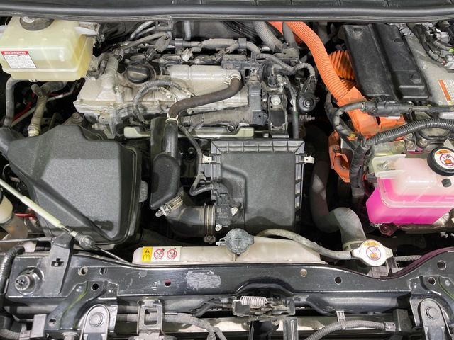 TOYOTA VOXY HYBRID 2021 Image 31