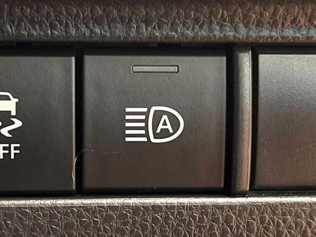 TOYOTA HARRIER HYBRID 2021 Image 31