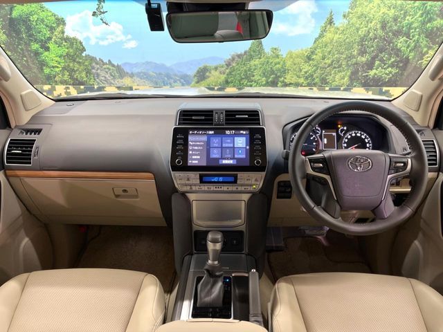 TOYOTA LANDCRUISER PRADO 2023 Image 31