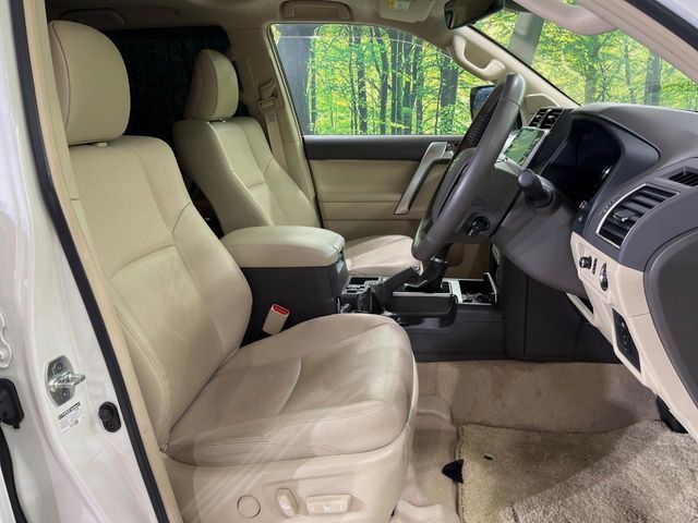 TOYOTA LANDCRUISER PRADO 2023 Image 31