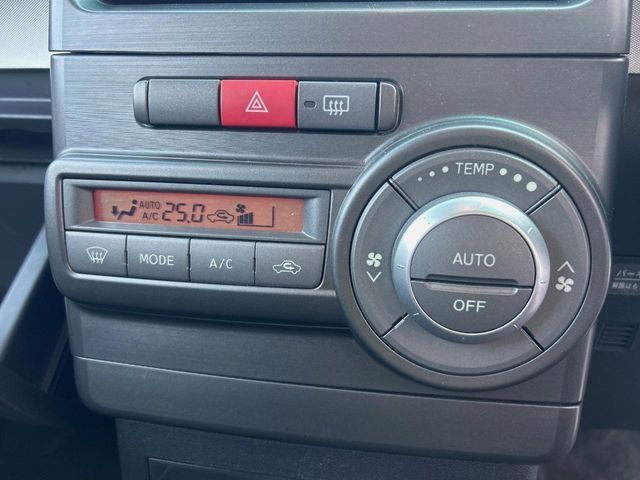 TOYOTA PIXIS SPACE CUSTOM 2015 Image 31