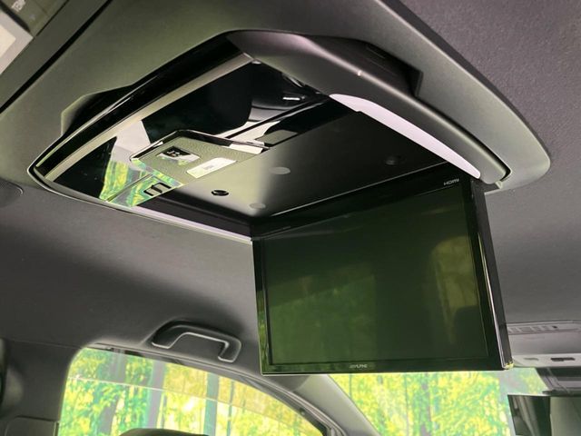 TOYOTA NOAH 2018 Image 31