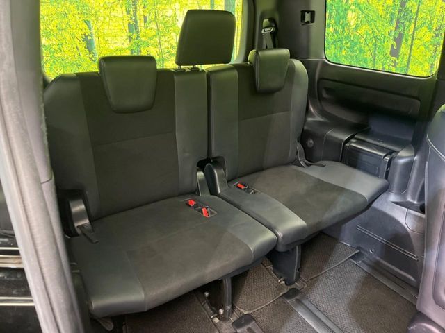 TOYOTA NOAH 2018 Image 31