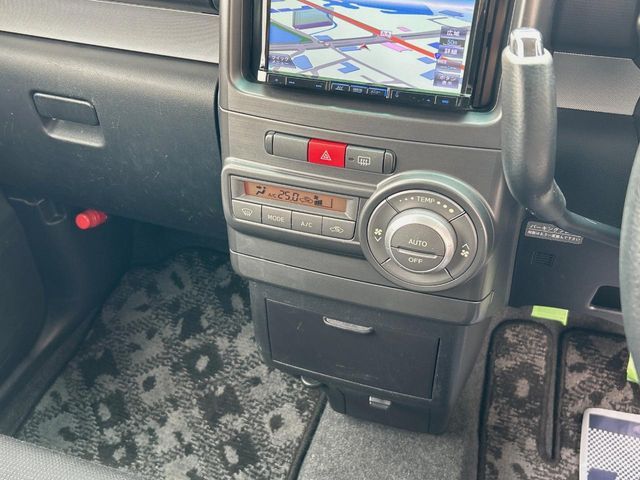 DAIHATSU MOVE CONTE 2013 Image 31