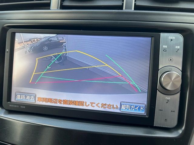 TOYOTA PRIUS ALPHA 2011 Image 31