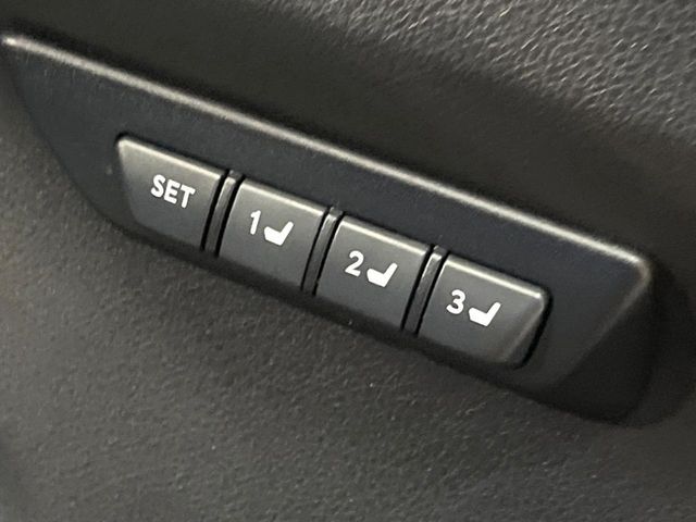 TOYOTA LEXUS NX300H 2014 Image 31