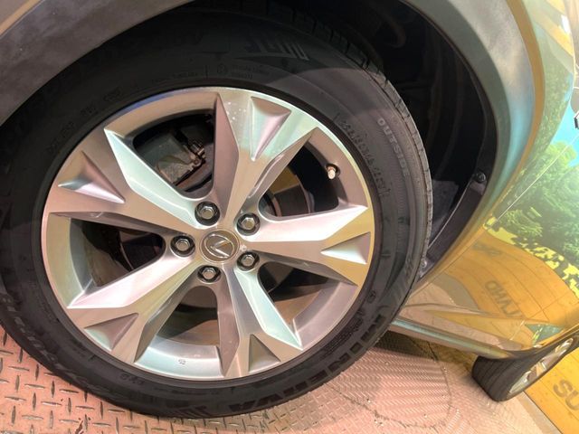 TOYOTA LEXUS NX300H 2014 Image 31